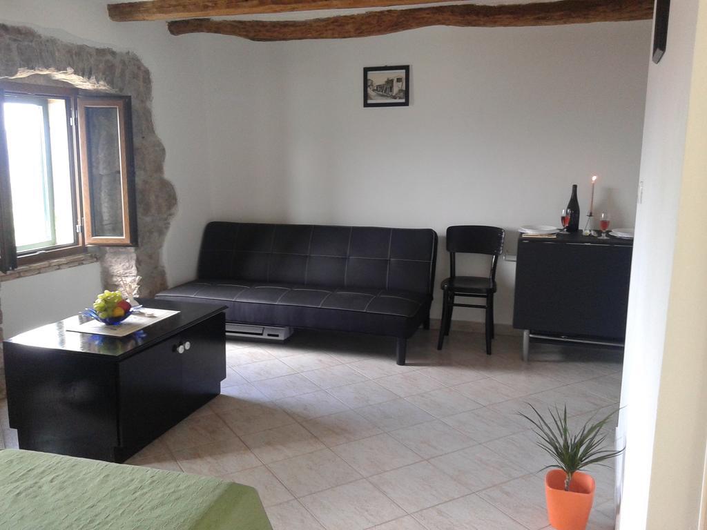 Apartment Bella Vista 2 Buzet Eksteriør bilde